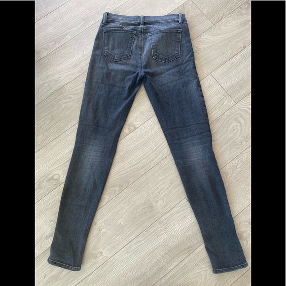 Grunge distressed JBrand super skinny mid-high waisted charcoal black jean - Picture 14 of 14
